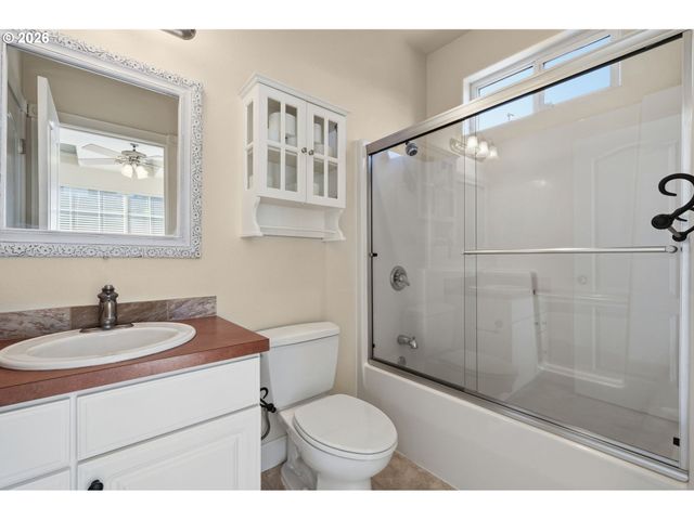 2120 ASHBURY Dr, Eugene, OR 97408