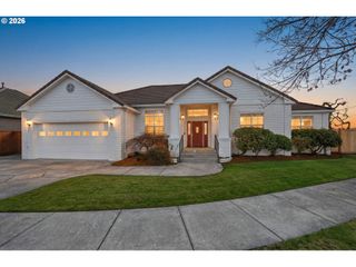 2120 ASHBURY Dr, Eugene, OR 97408