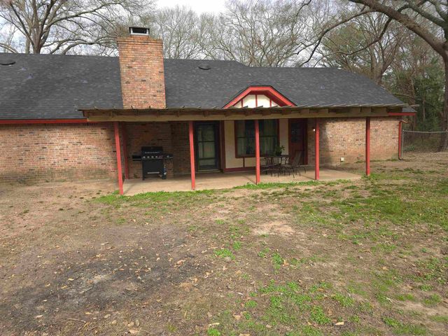 595 County Road 1100, Daingerfield, TX 75638