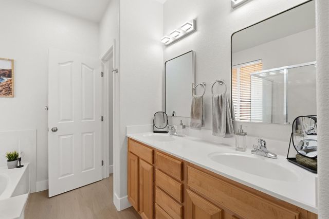 5418 Shennecock Way, Sacramento, CA 95835