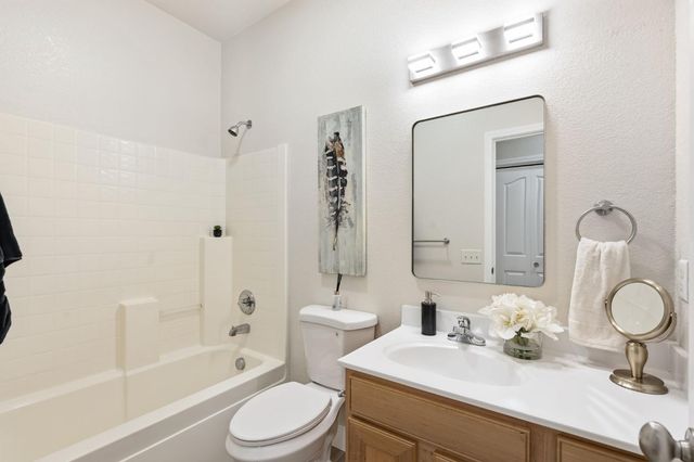 5418 Shennecock Way, Sacramento, CA 95835