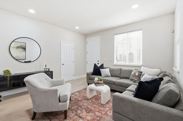 5418 Shennecock Way, Sacramento, CA 95835