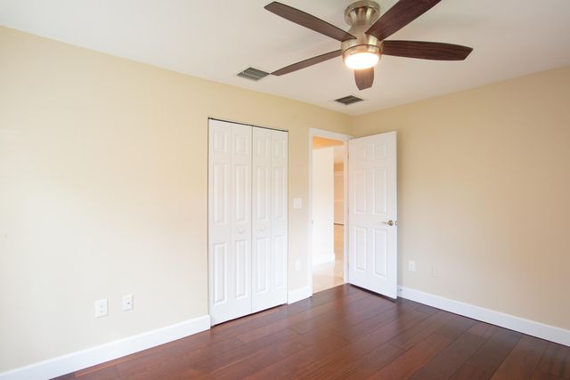 364 ORANGE Way, West Palm Beach, FL 33405