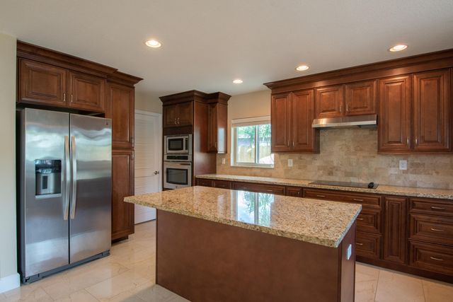 364 ORANGE Way, West Palm Beach, FL 33405
