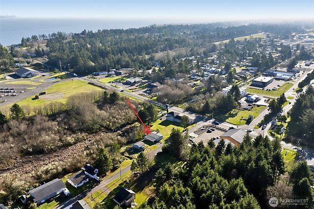16 Oyehut Road, Hoquiam, WA 98550
