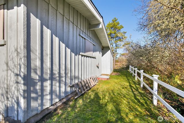 16 Oyehut Road, Hoquiam, WA 98550