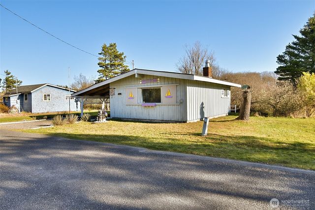 16 Oyehut Road, Hoquiam, WA 98550