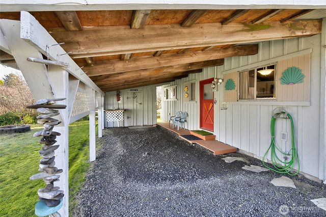 16 Oyehut Road, Hoquiam, WA 98550