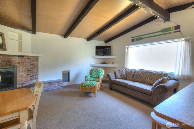 16 Oyehut Road, Hoquiam, WA 98550