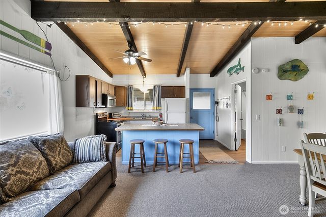 16 Oyehut Road, Hoquiam, WA 98550