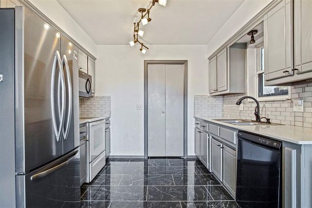 1208 S Patterson Drive, Moore, OK 73160