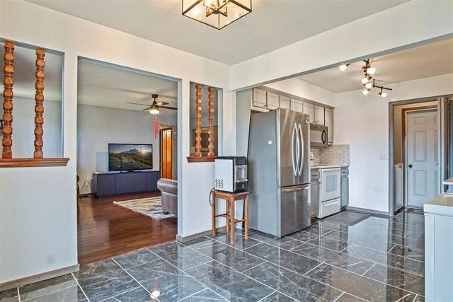 1208 S Patterson Drive, Moore, OK 73160