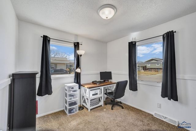 321 E LIBERTY, Rapid City, SD 57701