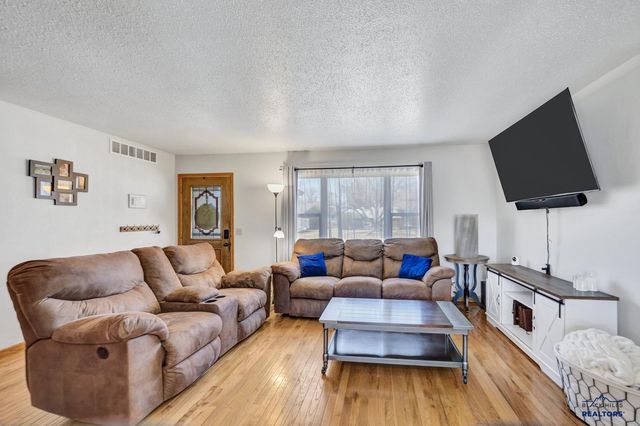 321 E LIBERTY, Rapid City, SD 57701