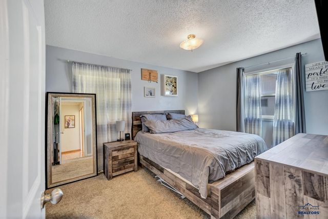 321 E LIBERTY, Rapid City, SD 57701