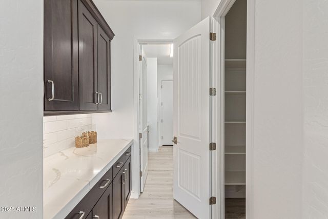 2565 E VIRGINIA Circle, Mesa, AZ 85213