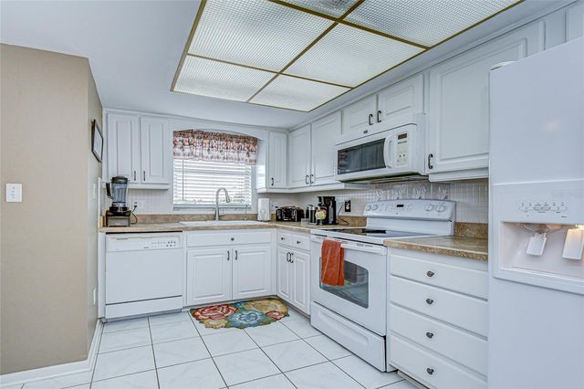 5575 GULF BOULEVARD 323, St Pete Beach, FL 33706