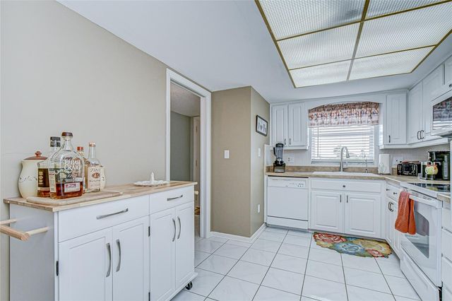 5575 GULF BOULEVARD 323, St Pete Beach, FL 33706