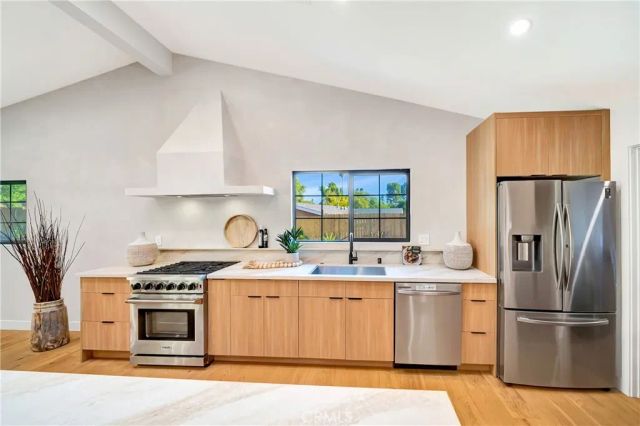 5534 Pattilar Avenue, Woodland Hills, CA 91367