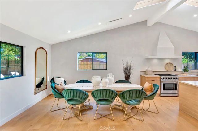 5534 Pattilar Avenue, Woodland Hills, CA 91367