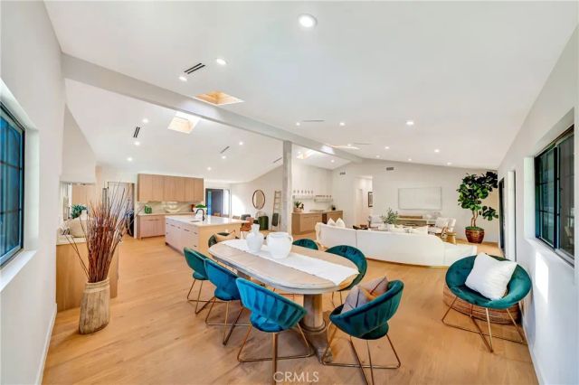 5534 Pattilar Avenue, Woodland Hills, CA 91367