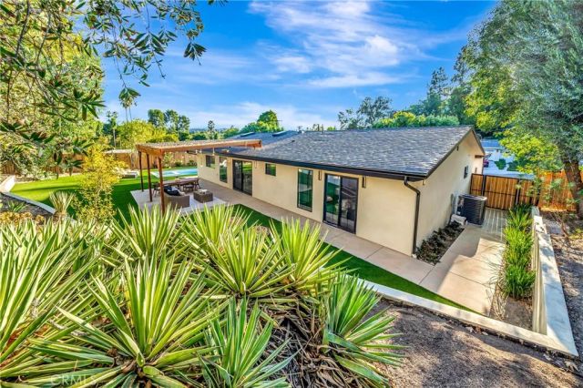 5534 Pattilar Avenue, Woodland Hills, CA 91367