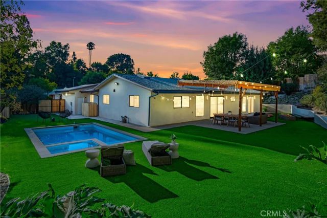 5534 Pattilar Avenue, Woodland Hills, CA 91367