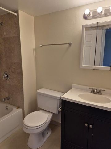 2823 N Course Drive 205, Pompano Beach, FL 33069