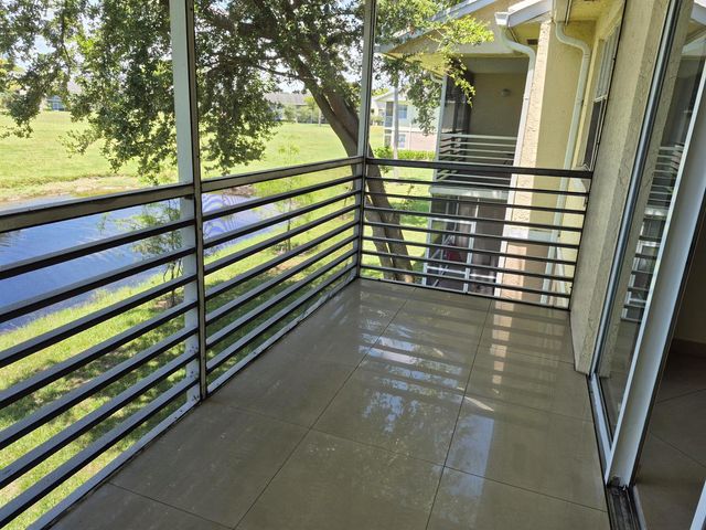 2823 N Course Drive 205, Pompano Beach, FL 33069