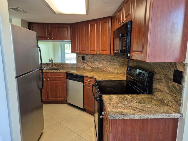 2823 N Course Drive 205, Pompano Beach, FL 33069