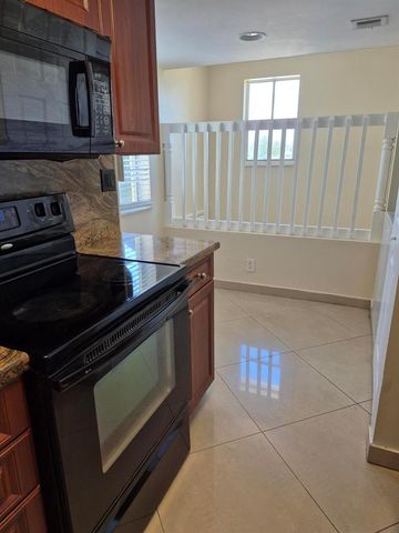 2823 N Course Drive 205, Pompano Beach, FL 33069