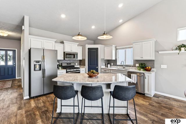 8108 S 190 Street, Omaha, NE 68136