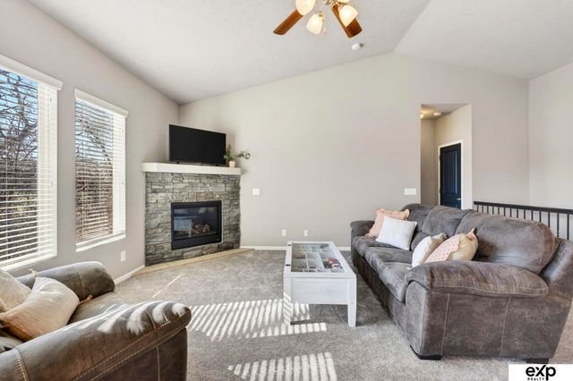 8108 S 190 Street, Omaha, NE 68136