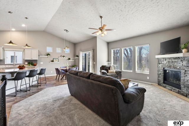 8108 S 190 Street, Omaha, NE 68136