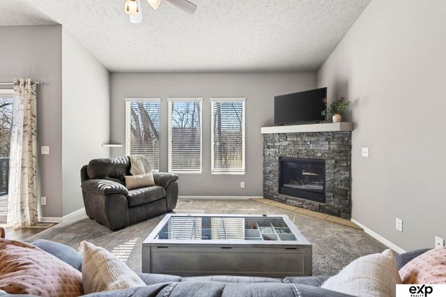 8108 S 190 Street, Omaha, NE 68136