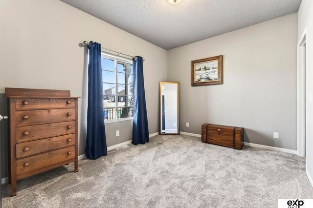 8108 S 190 Street, Omaha, NE 68136