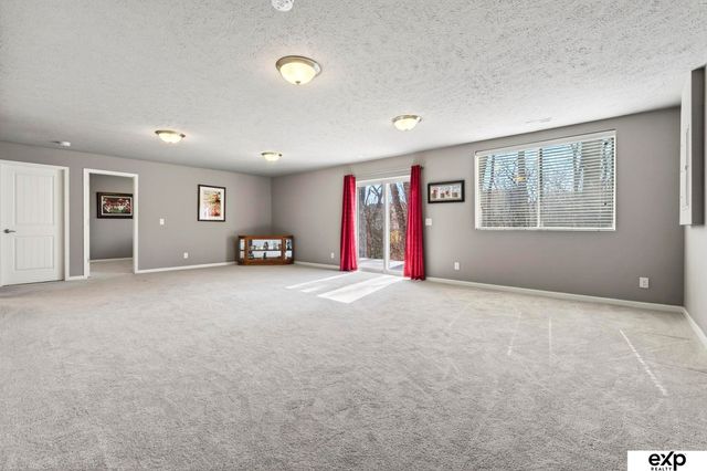 8108 S 190 Street, Omaha, NE 68136