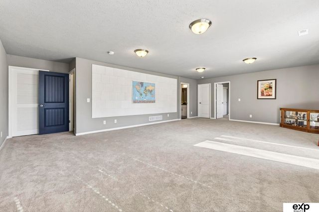 8108 S 190 Street, Omaha, NE 68136