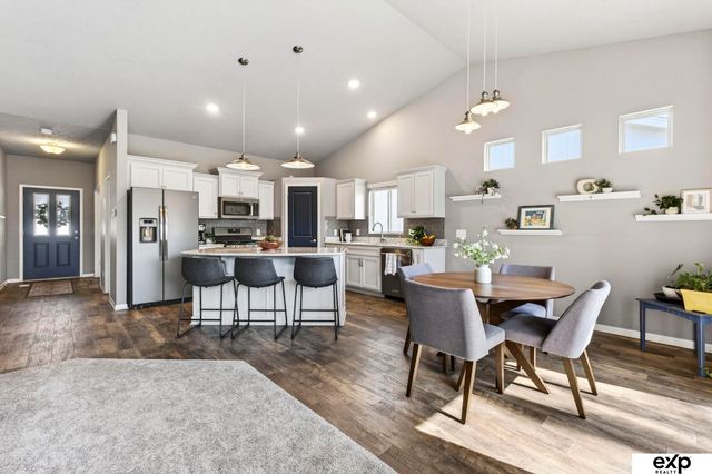 8108 S 190 Street, Omaha, NE 68136