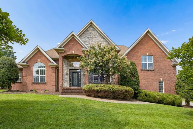2200 Brienz Valley Dr, Franklin, TN 37064