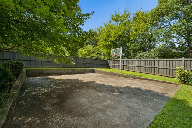 2200 Brienz Valley Dr, Franklin, TN 37064