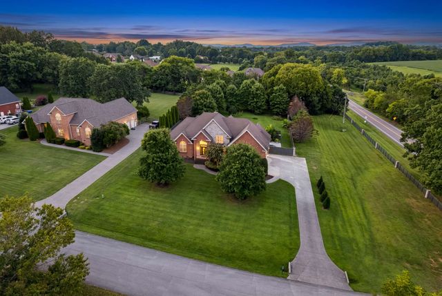 2200 Brienz Valley Dr, Franklin, TN 37064