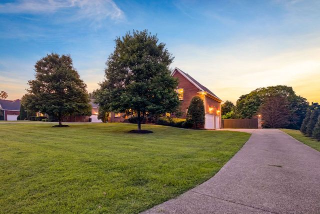 2200 Brienz Valley Dr, Franklin, TN 37064