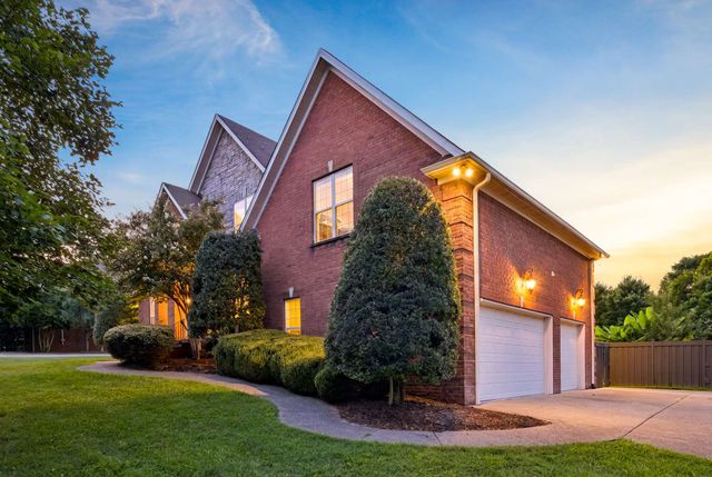 2200 Brienz Valley Dr, Franklin, TN 37064
