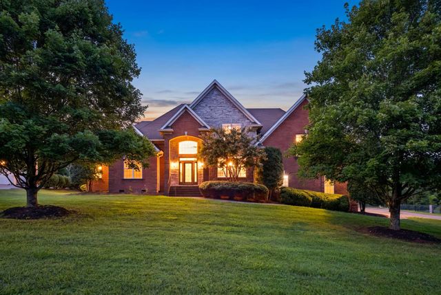 2200 Brienz Valley Dr, Franklin, TN 37064