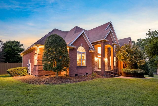 2200 Brienz Valley Dr, Franklin, TN 37064