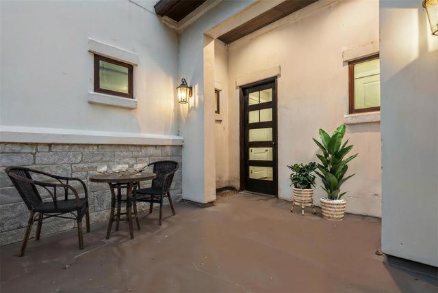 107 Cascading Waters PL, Lakeway, TX 78734