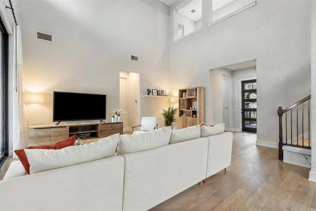 107 Cascading Waters PL, Lakeway, TX 78734