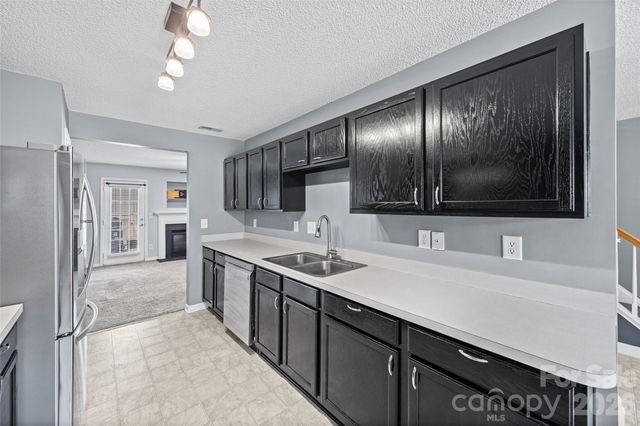 3240 Barons Court Road, Charlotte, NC 28213