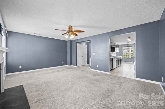 3240 Barons Court Road, Charlotte, NC 28213